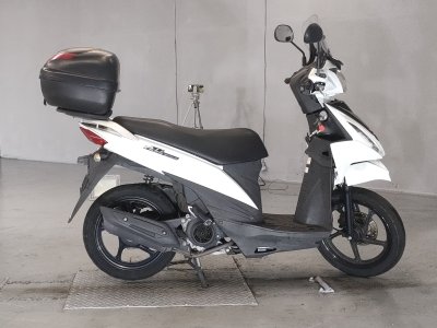 Suzuki ADDRESS V110