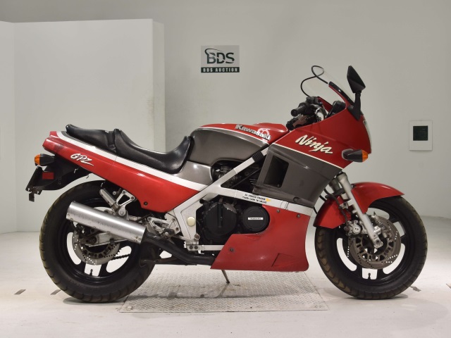 Kawasaki GPZ400R 1988