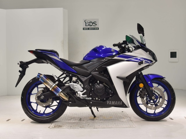 Yamaha YZF-R25 2016