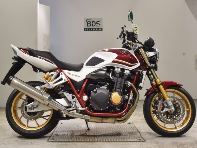 Honda CB1300SF 2023