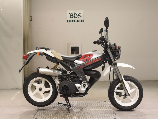 Suzuki TR110S