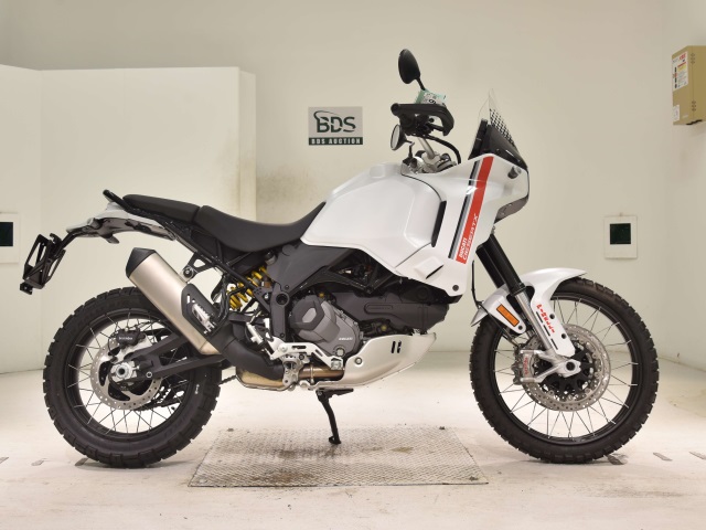 Ducati DESERT X 2025