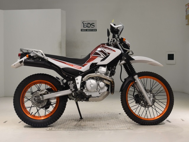 Yamaha SEROW XT250 2017