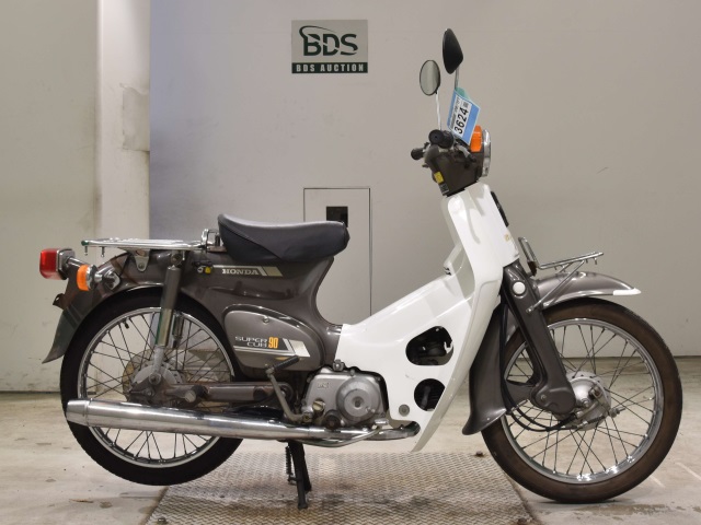 Honda C90 1987