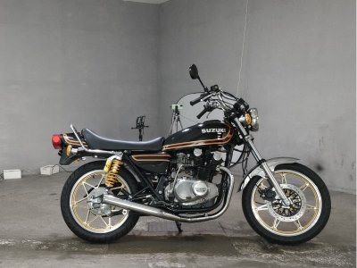 Suzuki GS400 2025