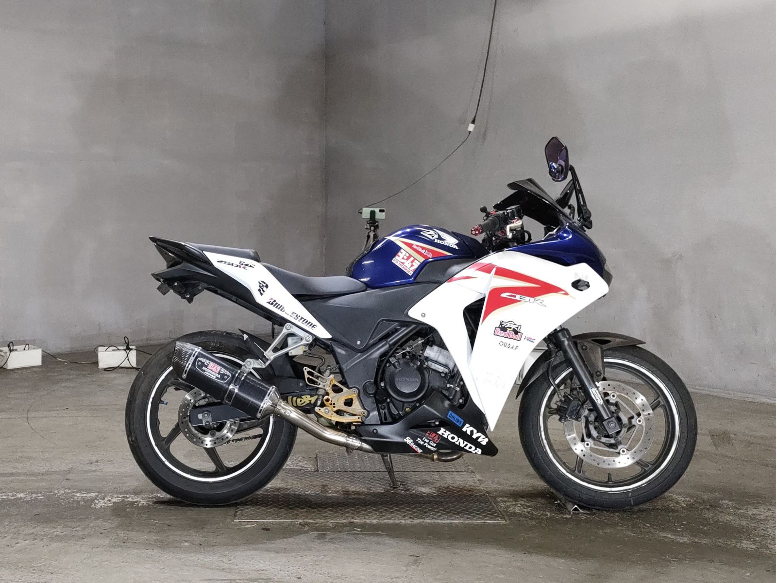 Honda CBR250R 2011