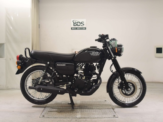 Kawasaki W175A 2022
