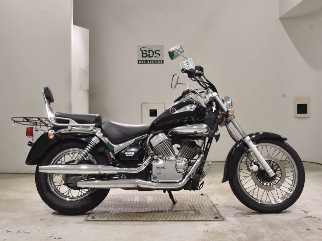 Suzuki INTRUDER 250LC 2004