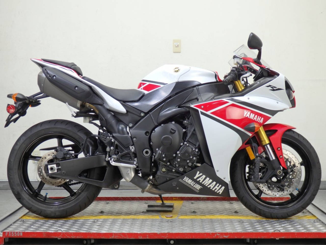 Yamaha YZF-R1 2013