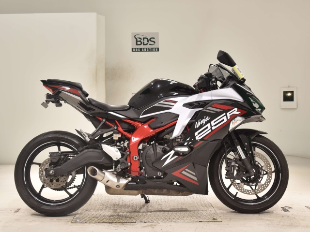 Kawasaki NINJA ZX-25R 2021