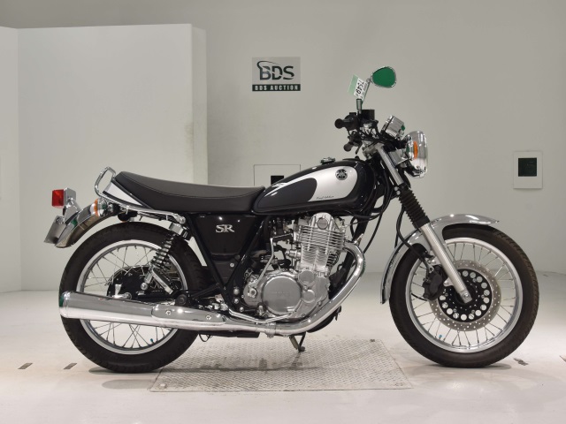 Yamaha SR400 2022