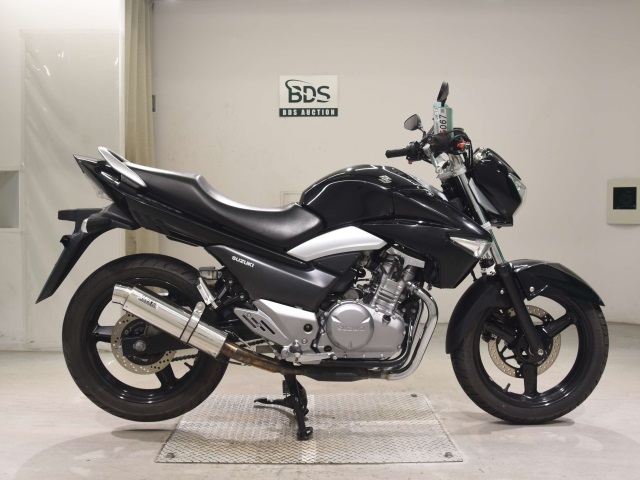 Suzuki GSR250