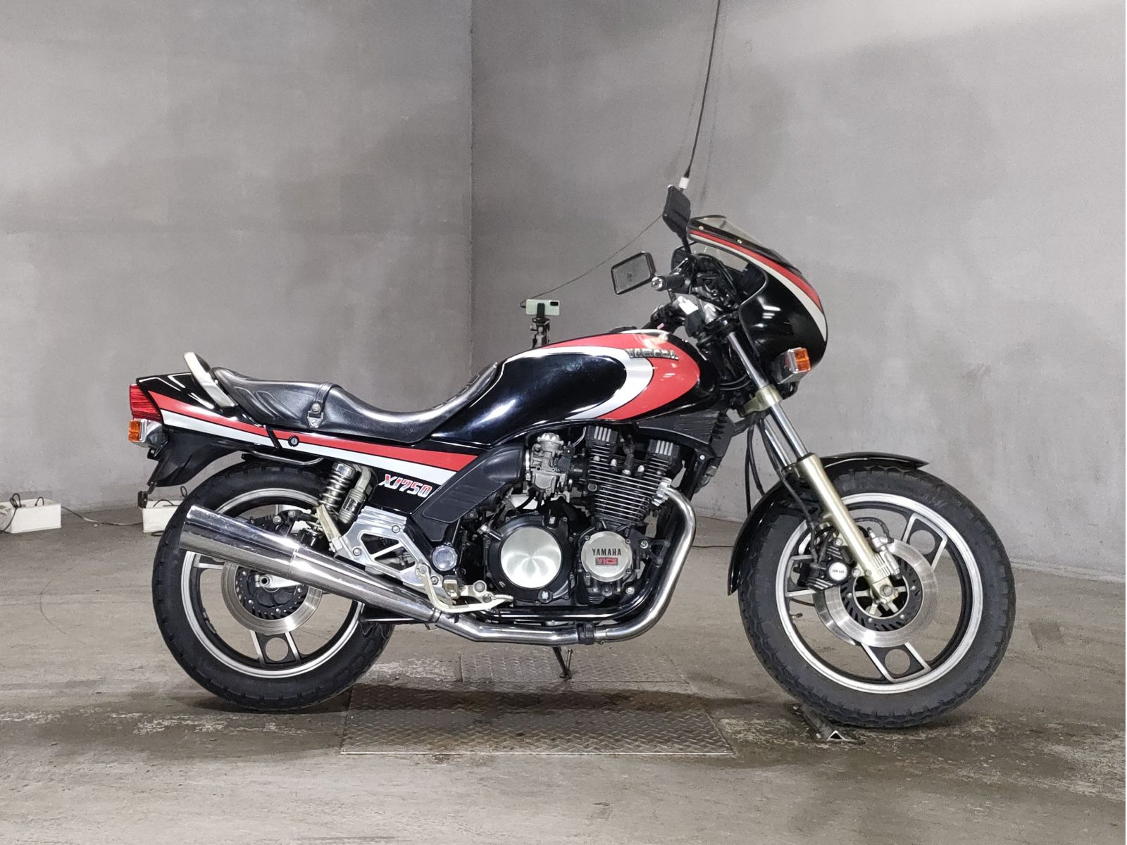 Yamaha XJ750E 2011