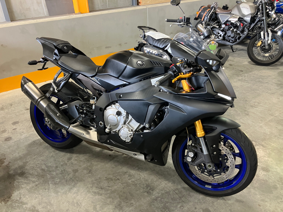 Yamaha YZF-R1 2015