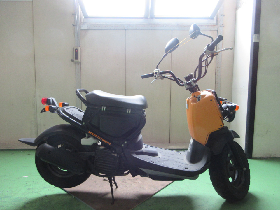 Honda ZOOMER 2012