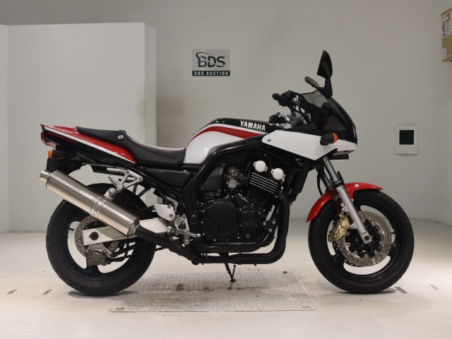 Yamaha FZ400 1998