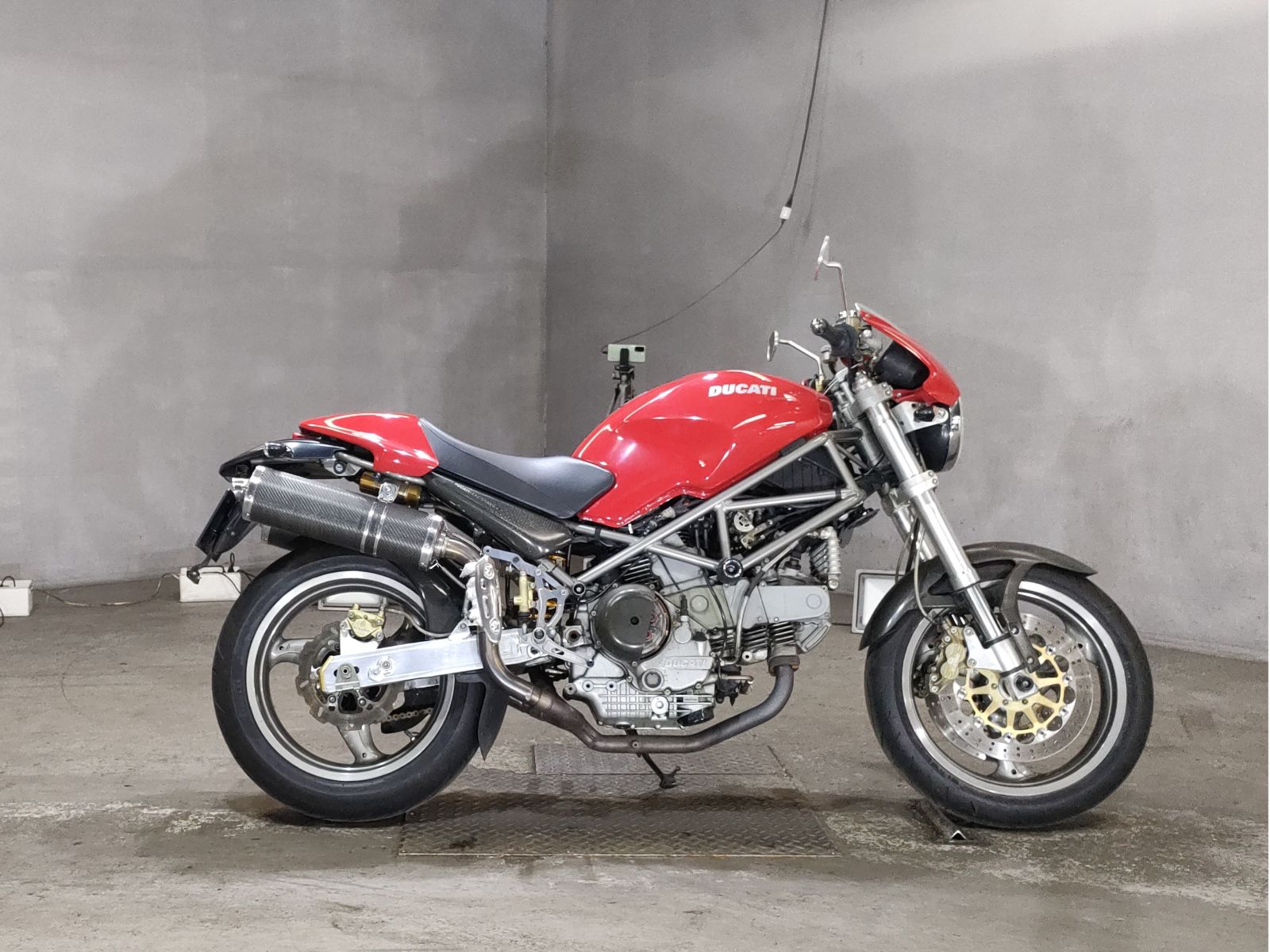 Ducati MONSTER 900S 2001
