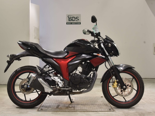 Suzuki GIXXER150