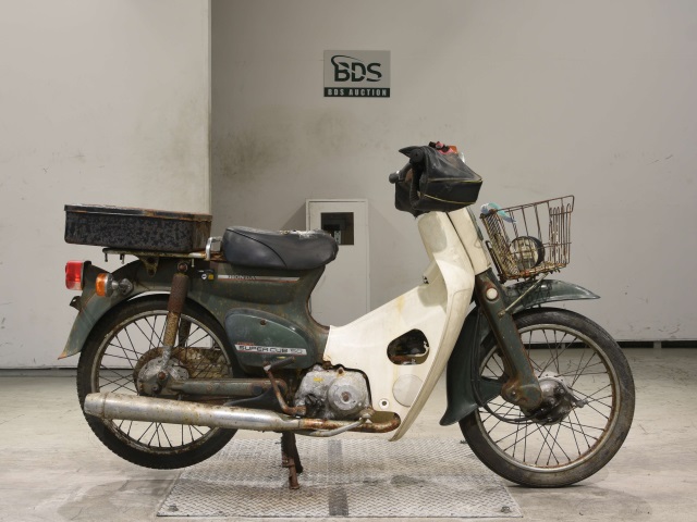 Honda C50 1982