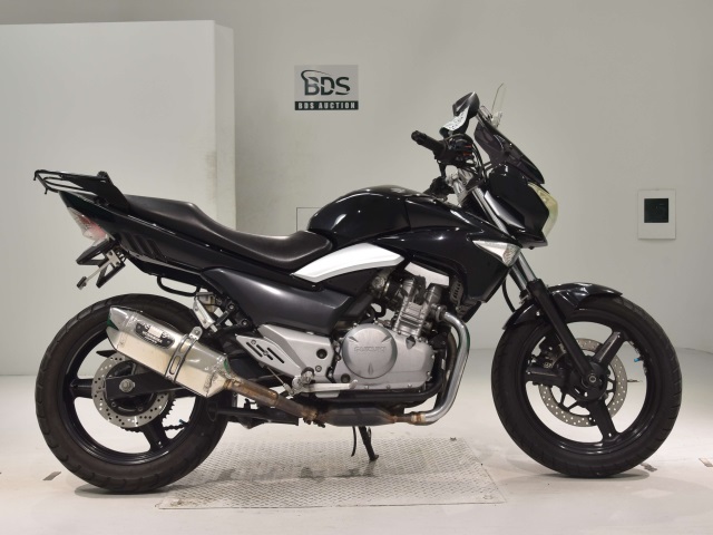 Suzuki GSR250