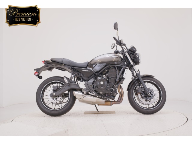 Kawasaki Z650RS 2025