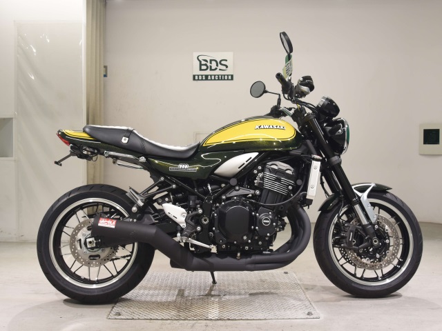 Kawasaki Z900RS 2023