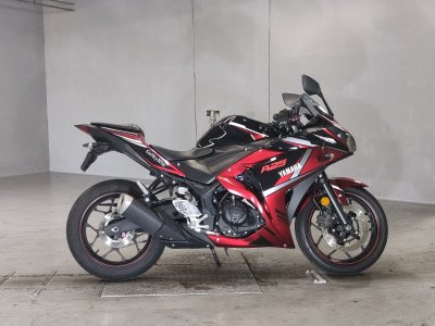 Yamaha YZF-R25 2015
