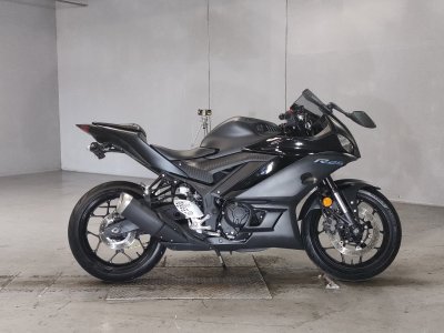 Yamaha YZF-R25 2021