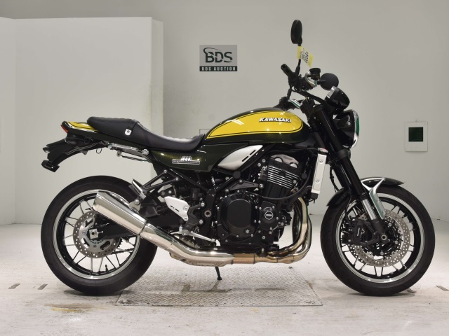 Kawasaki Z900RS 2024