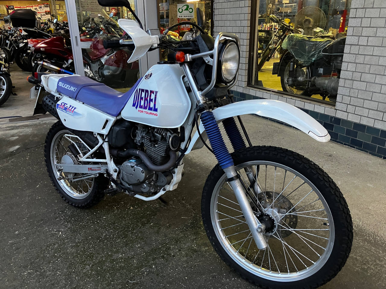 Suzuki DJEBEL125