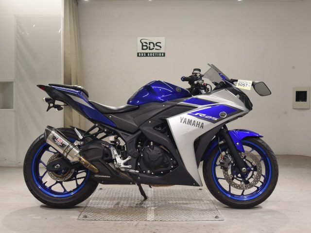 Yamaha YZF-R25 2015