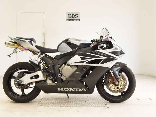Honda CBR1000RR 2004
