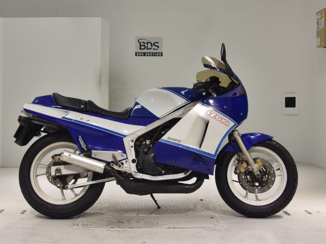 Suzuki RG400 GAMMA 1987