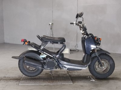 Honda ZOOMER 2011