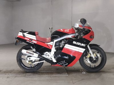 Suzuki GSX-R750 1986