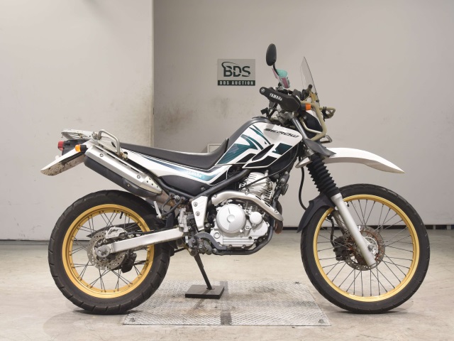 Yamaha SEROW XT250 2012