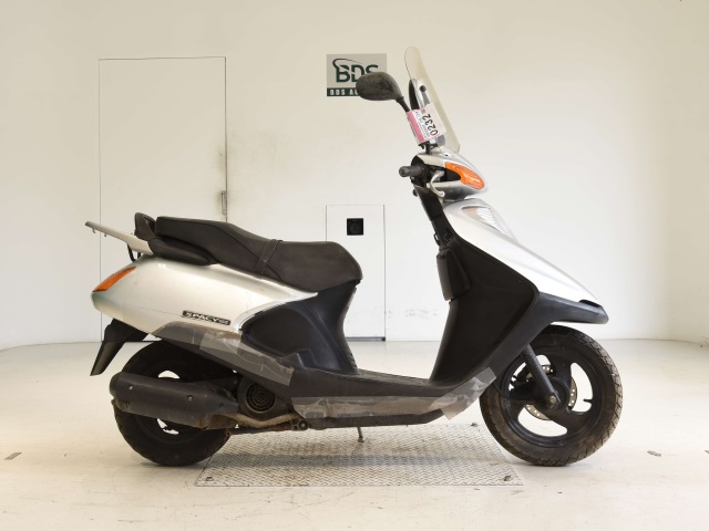 Honda SPACY100 2006