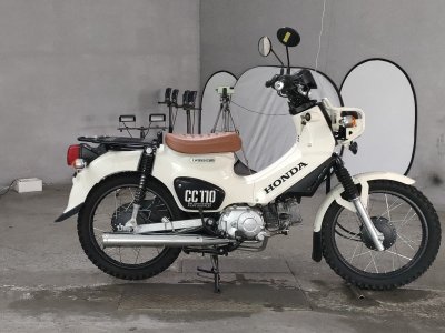 Honda CC110 CROSSCUB 2018