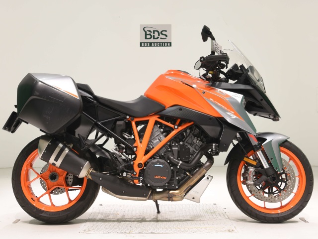 KTM 1290 SUPERDUKE GT 2022