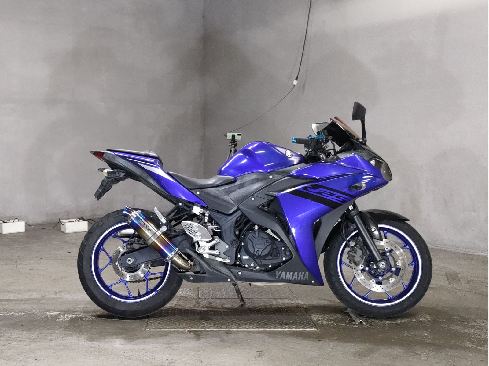 Yamaha YZF-R25 2016