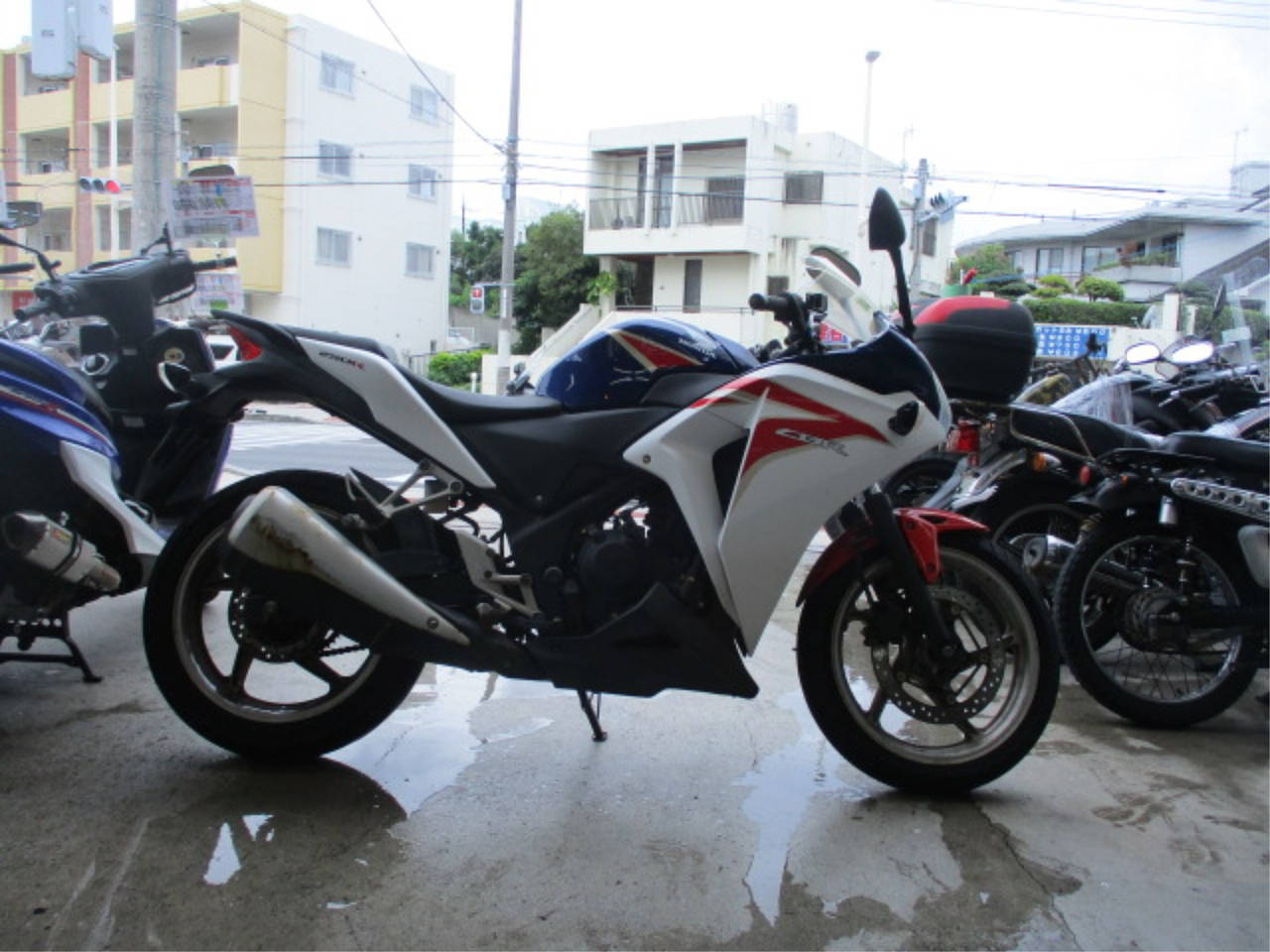 Honda CBR250R 2011
