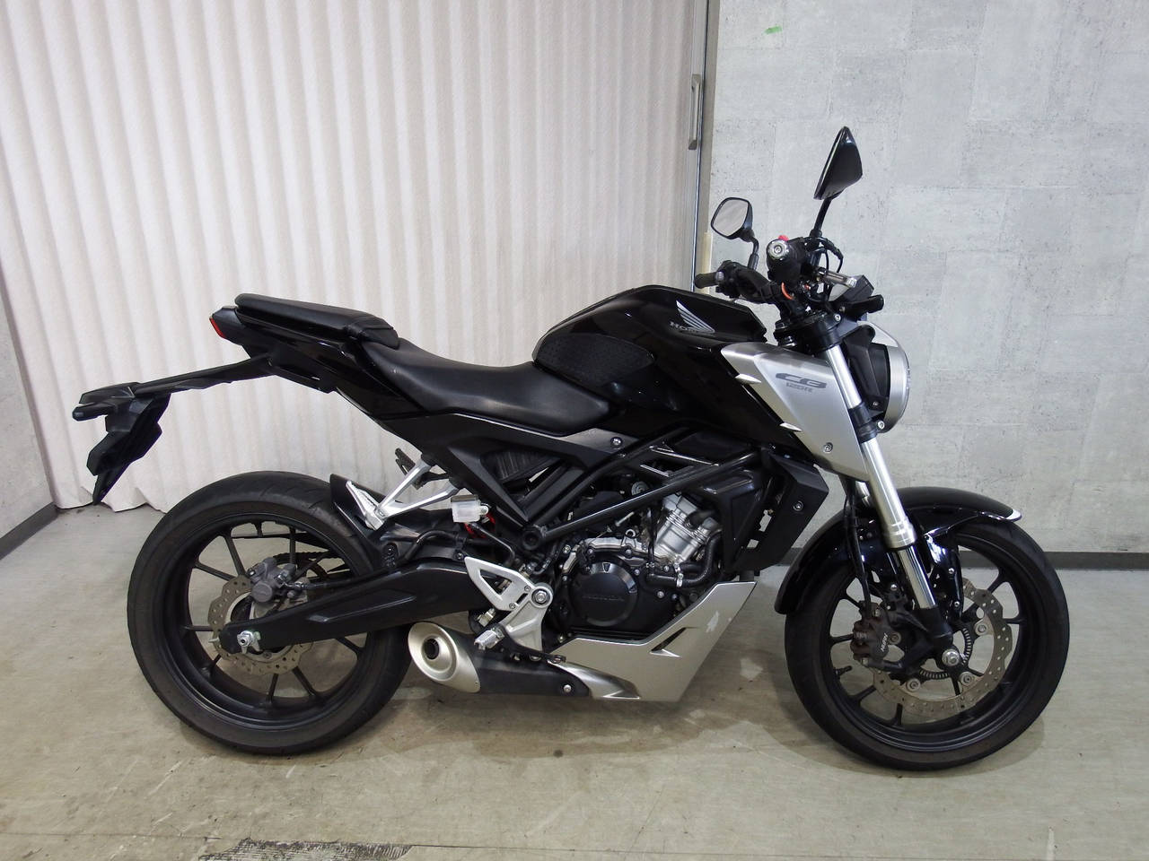 Honda CB125R 2018