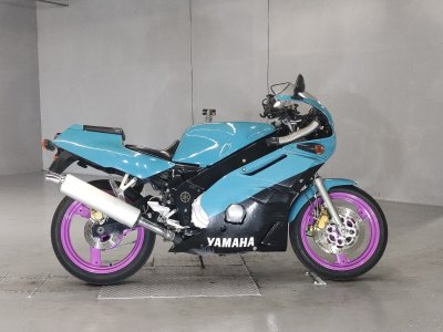 Yamaha FZR400 1990