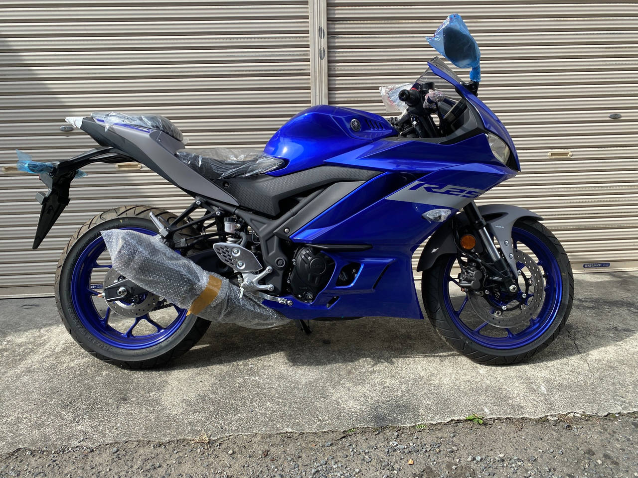 Yamaha YZF-R25A 2019