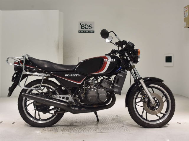 Yamaha RD250LC