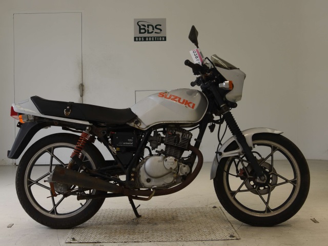 Suzuki GS125E