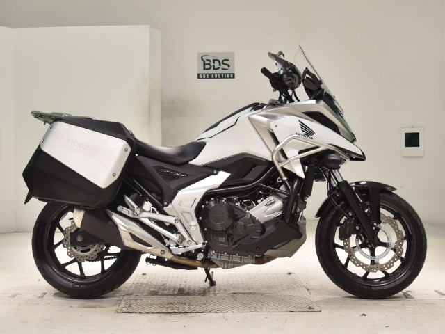 Honda NC750X 2021