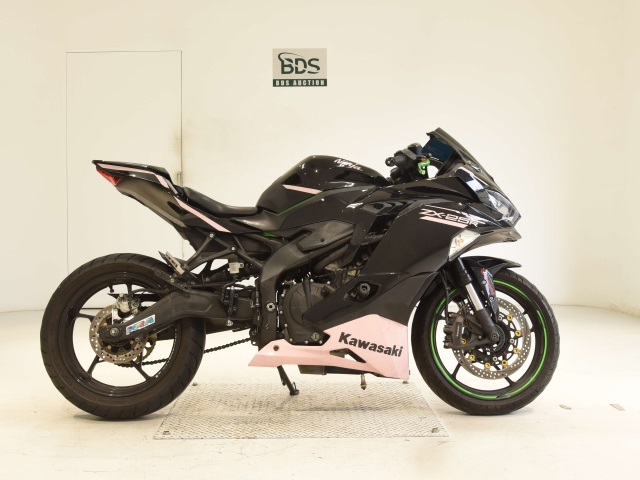Kawasaki NINJA ZX-25R 2021