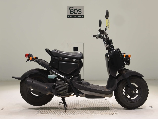 Honda ZOOMER 2011