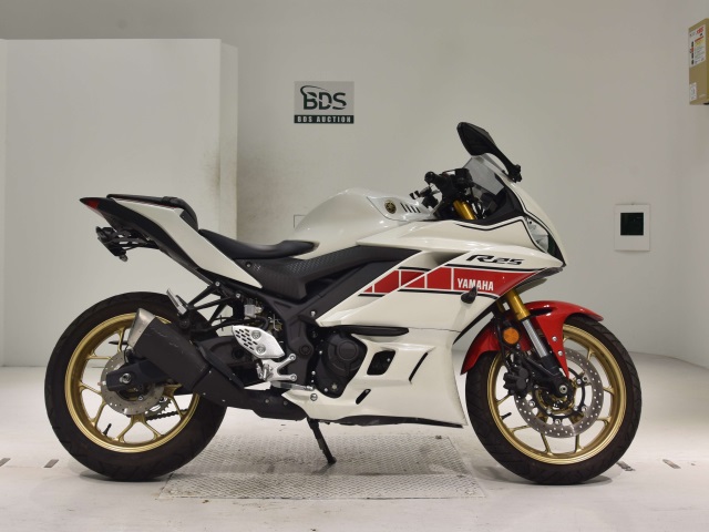 Yamaha YZF-R25A 2022
